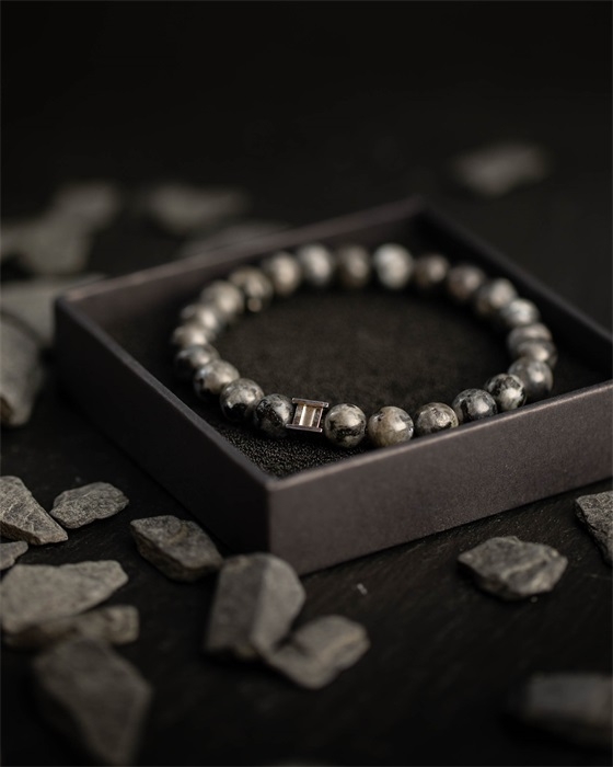 Gem Grey Wolf